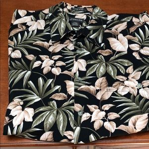 Short sleeve "island style" button down shirt